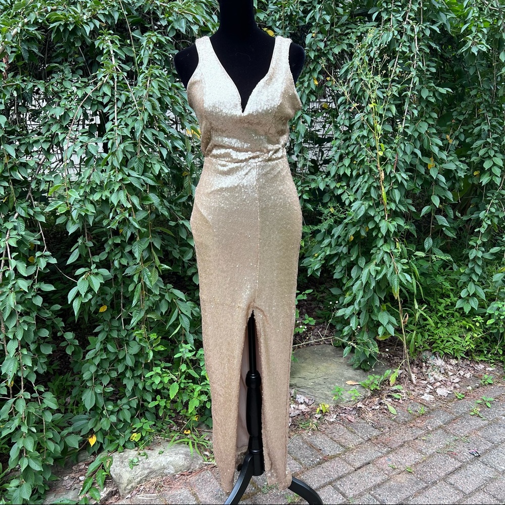 Stunning Gold Deep V neck sleeveless body hugging dress Venus size X-small
